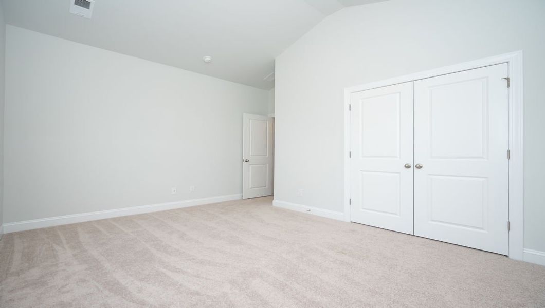 Representative unfurnished interior of a home built from the CUMBERLAND by D.R. Horton in Waterbridge, Myrtle Beach (Image 9).
