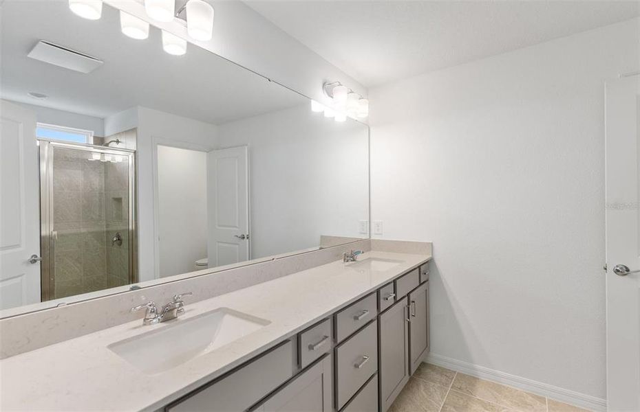 Furnished interior view inside a new home in Silverlake, Lake Alfred (Image 5).