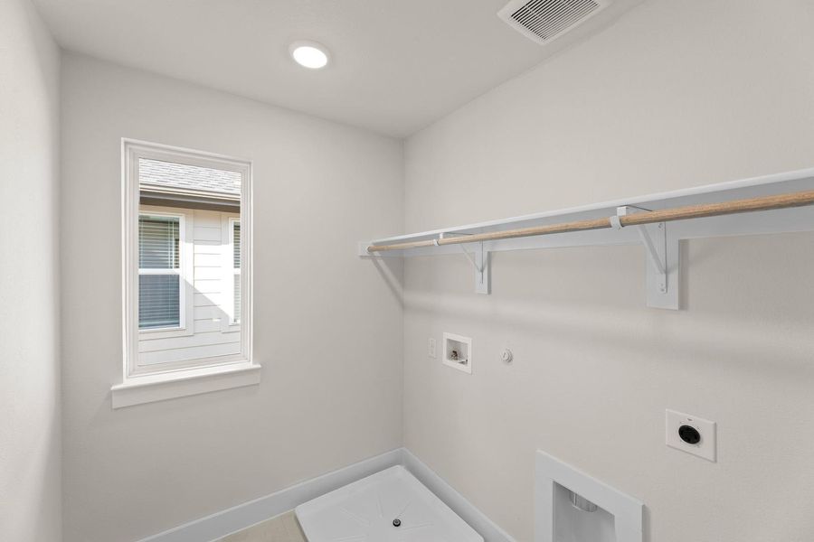 Spacious, unfurnished interior of a new home in The Retreat at Harvest, Argyle (Image 21). Spacious, unfurnished interior of a new home in The Retreat at Harvest, Argyle (Image 21).