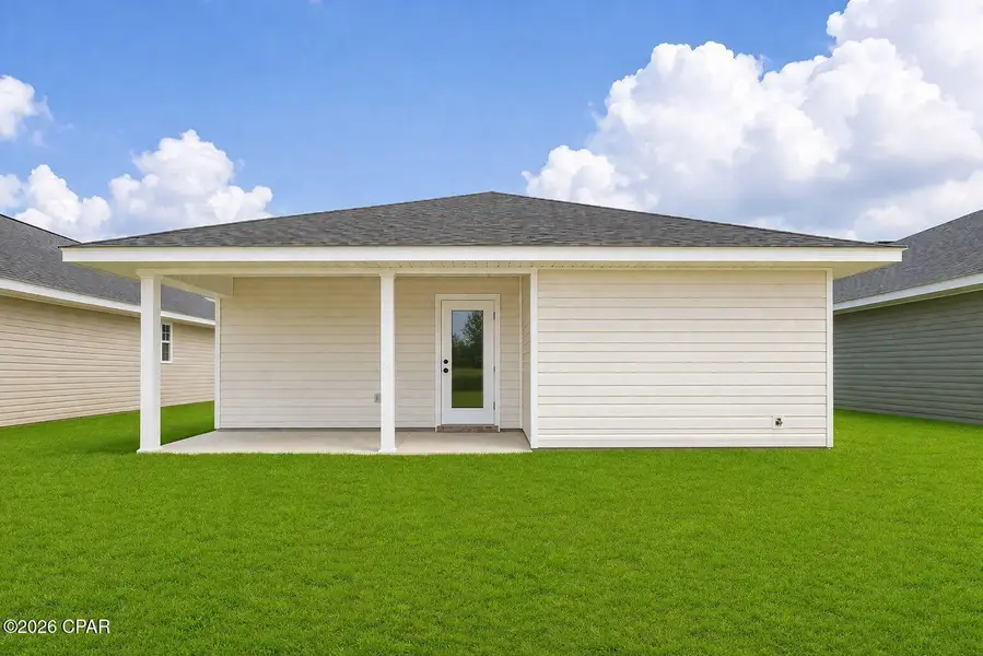 Exterior details and patio area of a home in Fox Glenn, Panama City (Image 3).