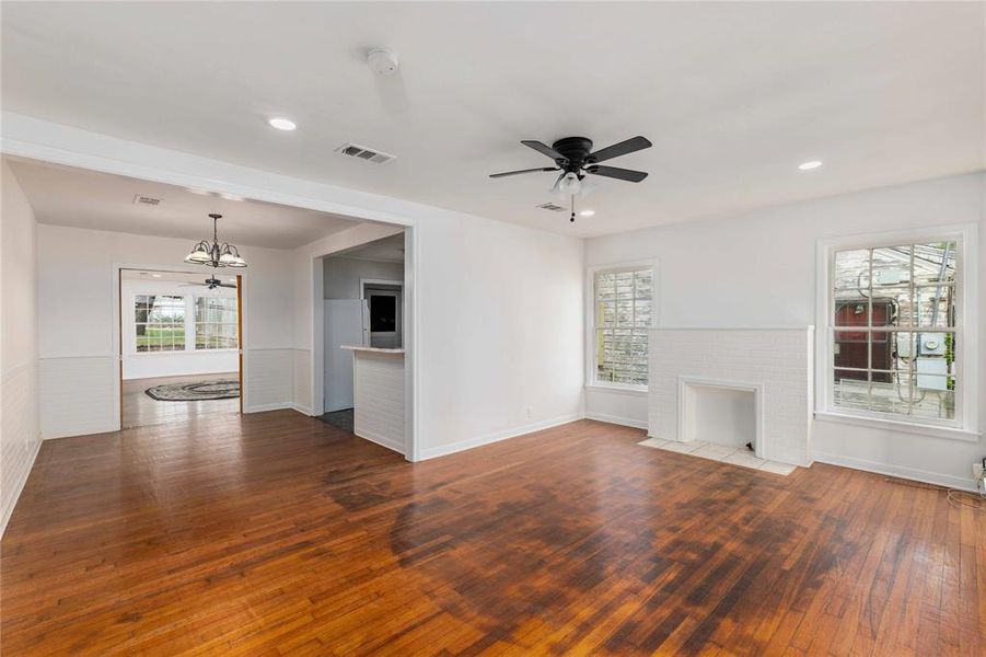 Spacious, unfurnished interior of a new home in , Brownwood (Image 22).