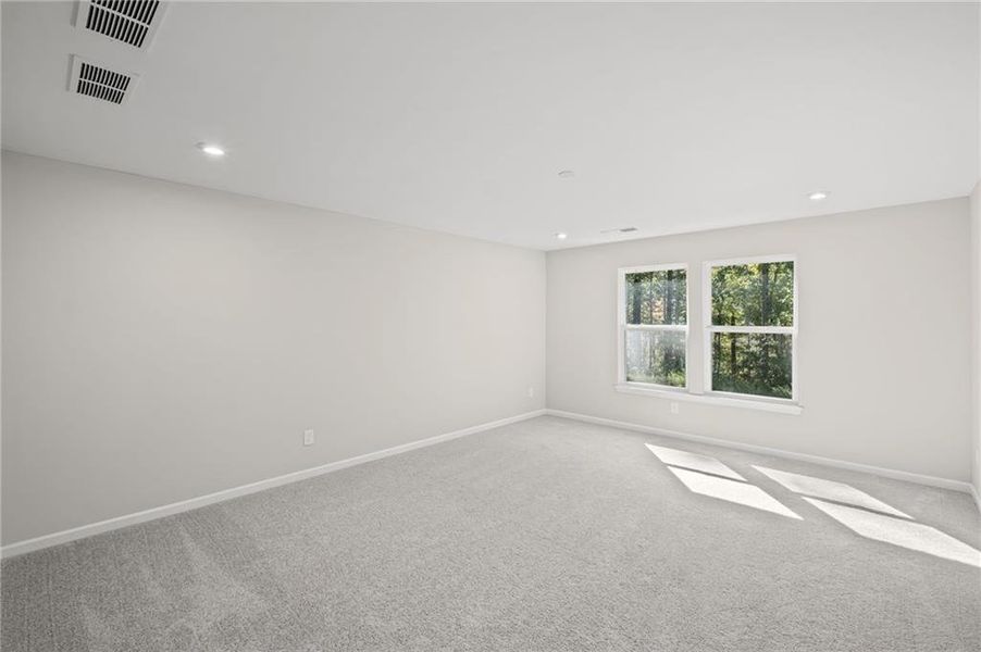 Spacious, unfurnished interior of a new home in Sage Woods, Dallas (Image 39).