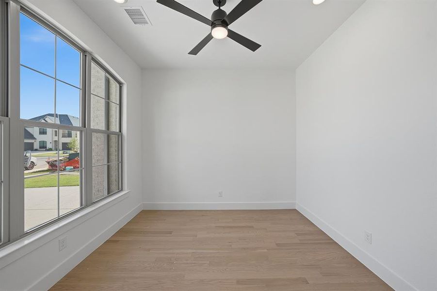 Spacious, unfurnished interior of a new home in Estates at Rockhill, Frisco (Image 31).