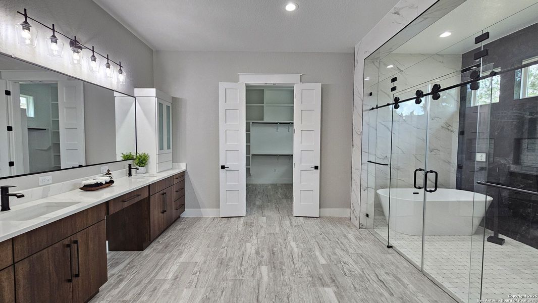 Furnished interior view inside a new home in , New Braunfels (Image 8).