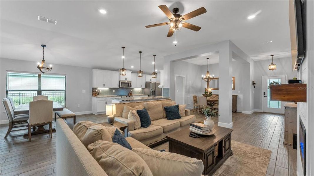 Furnished interior view inside a new home in Lake Juliana Estates, Auburndale (Image 36). Furnished interior view inside a new home in Lake Juliana Estates, Auburndale (Image 36).