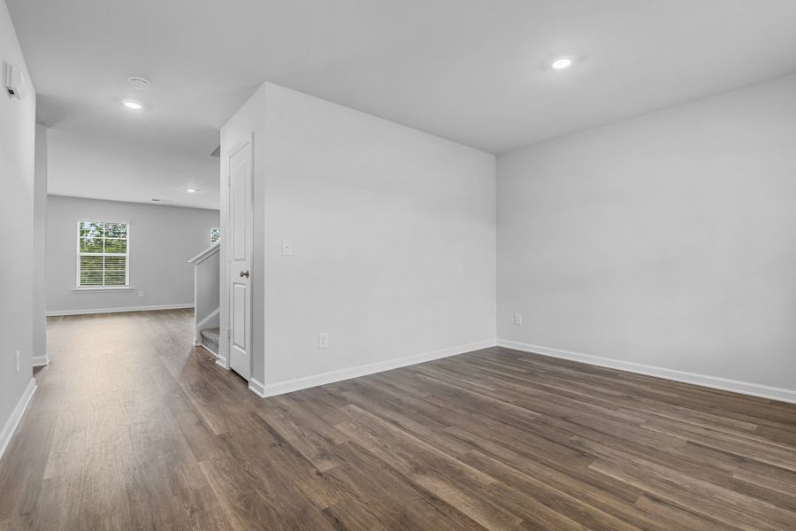 Spacious, unfurnished interior of a new home in Canary Woods, Hopkins (Image 15).