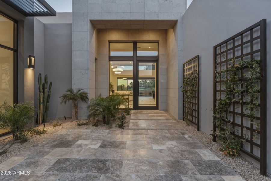 012_Courtyard 012_Courtyard