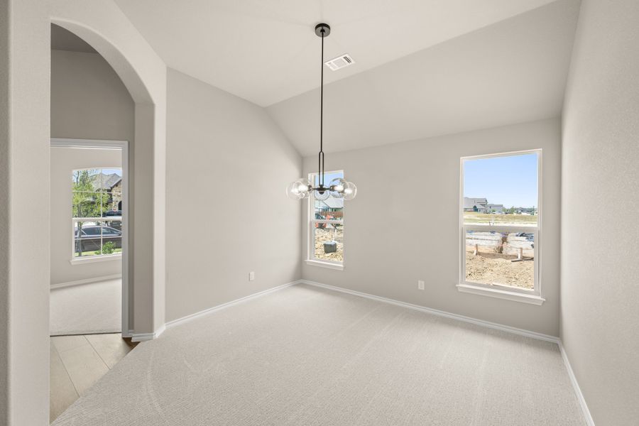 Spacious, unfurnished interior of a new home in Hunters Ridge, Crowley (Image 15).