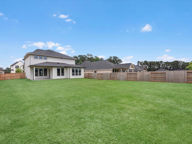 Exterior details and patio area of a home in Clopton Farms, Montgomery (Image 4).