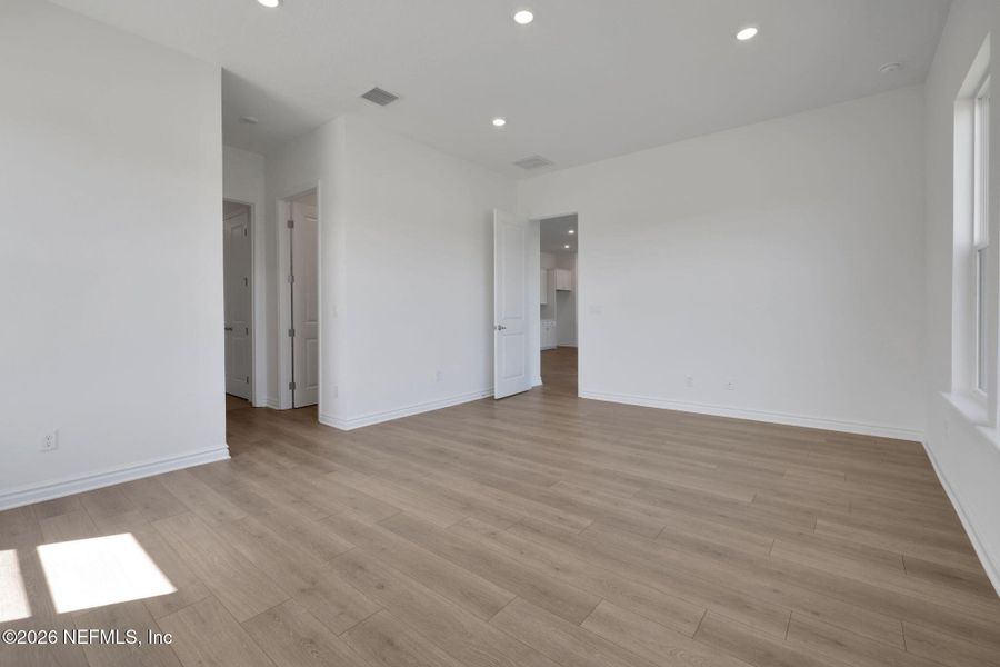 Spacious, unfurnished interior of a new home in Veranda Bay, Flagler Beach (Image 23).