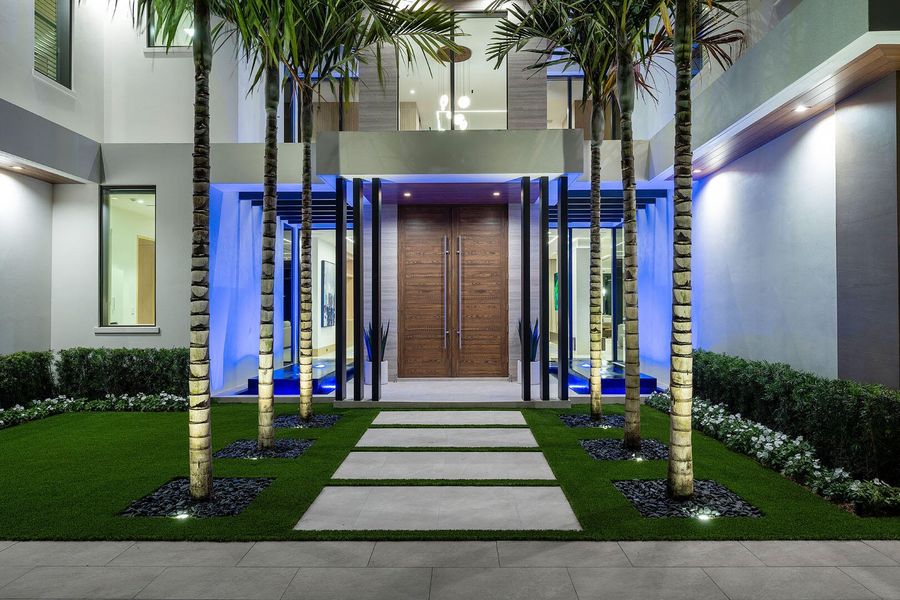 1520_Royal_Palm_Way_Dusk_04