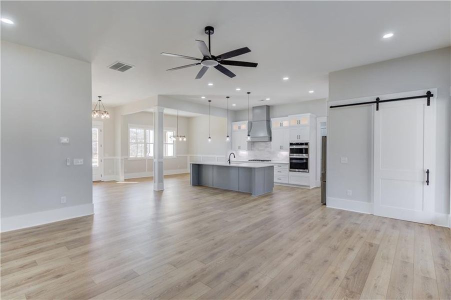 Spacious, unfurnished interior of a new home in , Jefferson (Image 44).