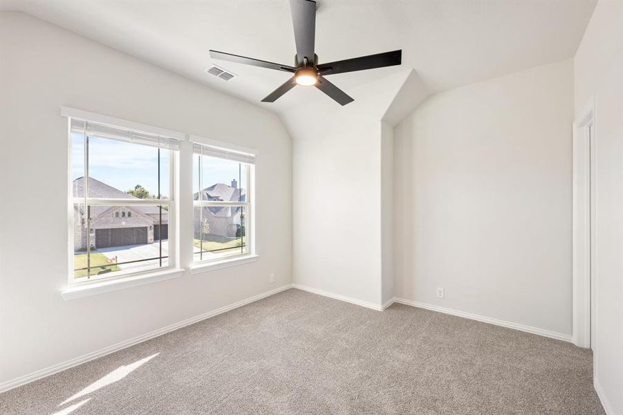 Spacious, unfurnished interior of a new home in Villages of Walnut Grove, Midlothian (Image 33). Spacious, unfurnished interior of a new home in Villages of Walnut Grove, Midlothian (Image 33).