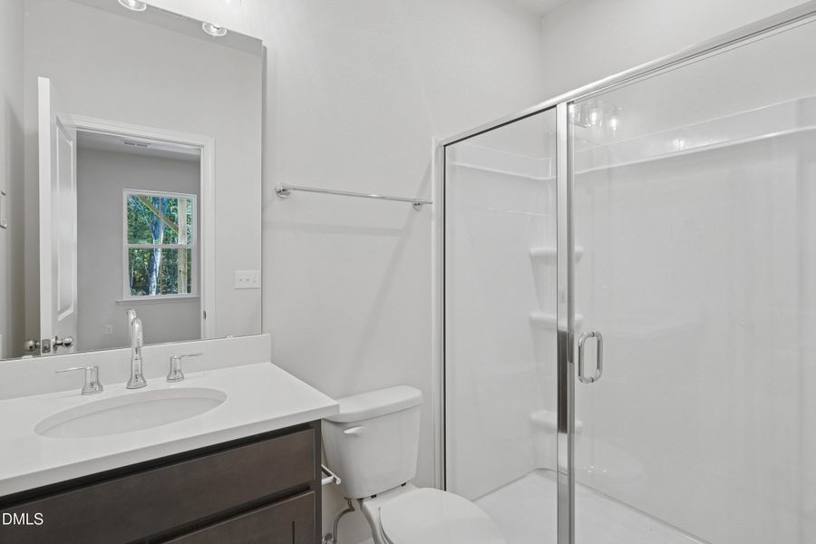 Twinleaf Townes 75_Bathroom 2_10.23.25_w