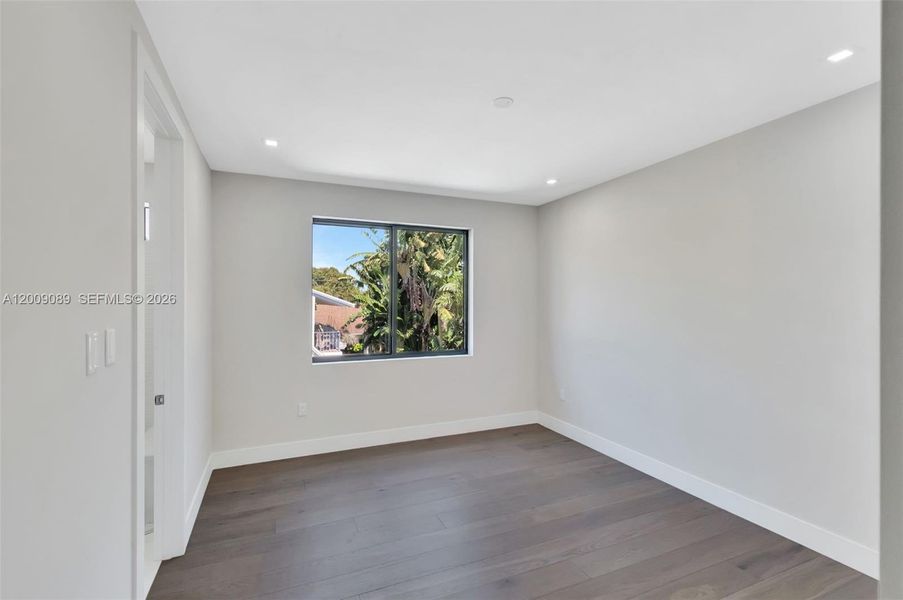 Spacious, unfurnished interior of a new home in , Miami (Image 19).