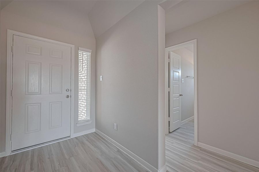 Spacious, unfurnished interior of a new home in Sunterra, Katy (Image 15). Spacious, unfurnished interior of a new home in Sunterra, Katy (Image 15).