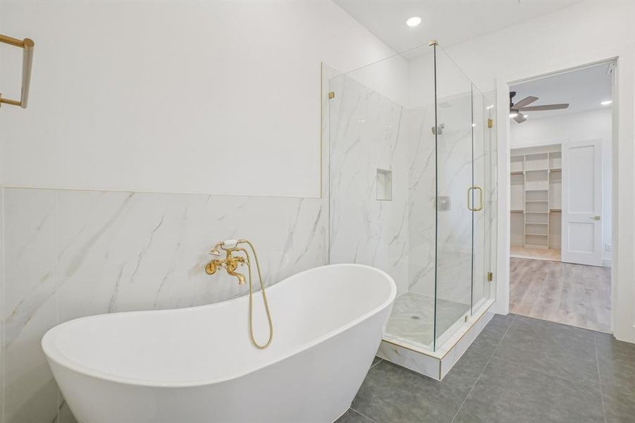 Furnished interior view inside a new home in , Rowlett (Image 11).