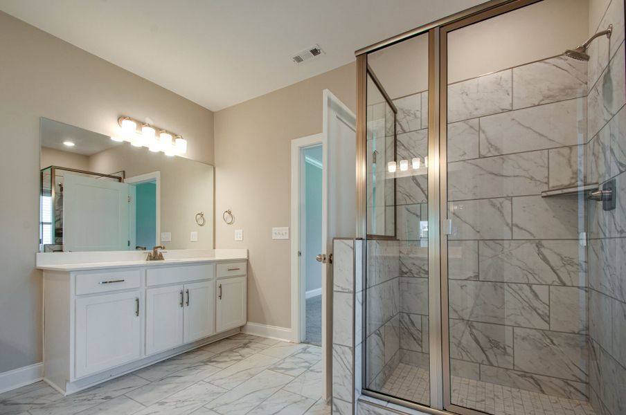 Rutledge III Farmhouse