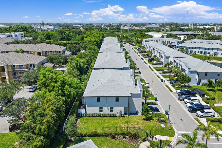 Image 39 of a home in Enclave at Mangonia Park.