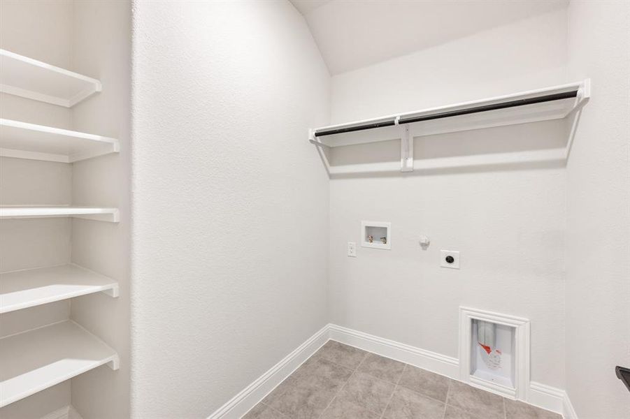 Image 38 of a home in Hampton Park. Image 38 of a home in Hampton Park.