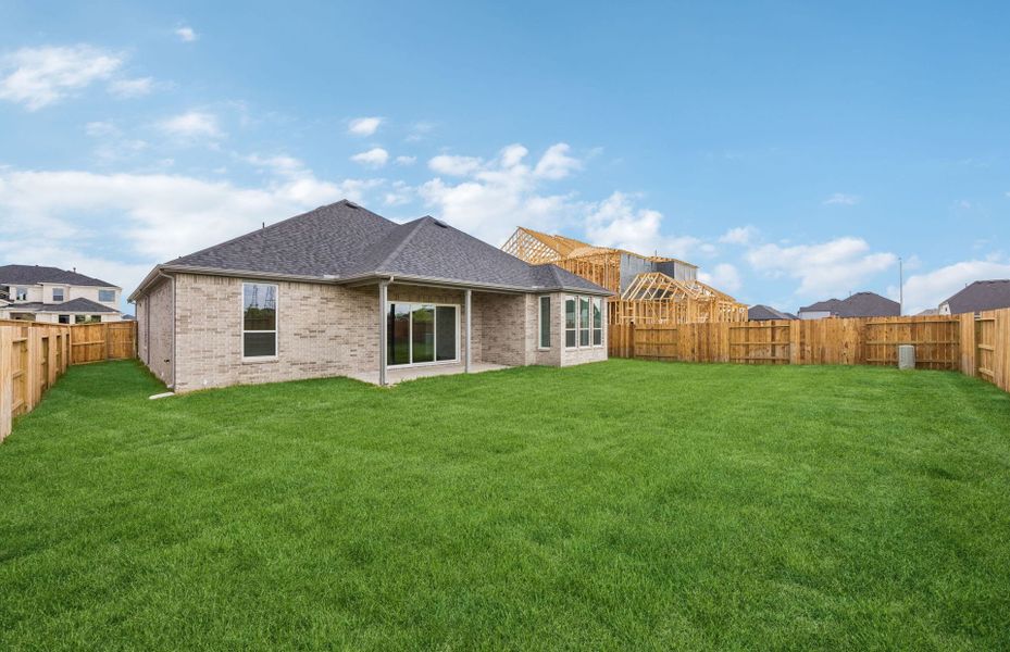 Exterior details and patio area of a home in Katy Court, Katy (Image 3).