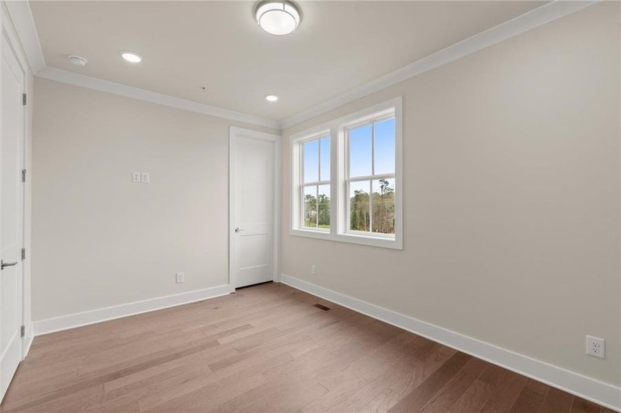 Spacious, unfurnished interior of a new home in , Alpharetta (Image 39).