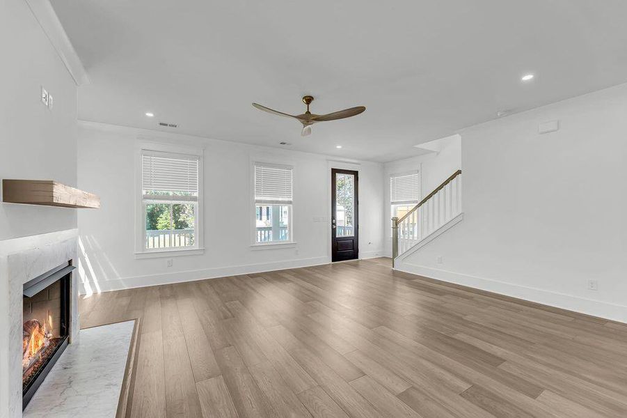 Spacious, unfurnished interior of a new home in Central Park, Charleston (Image 26).