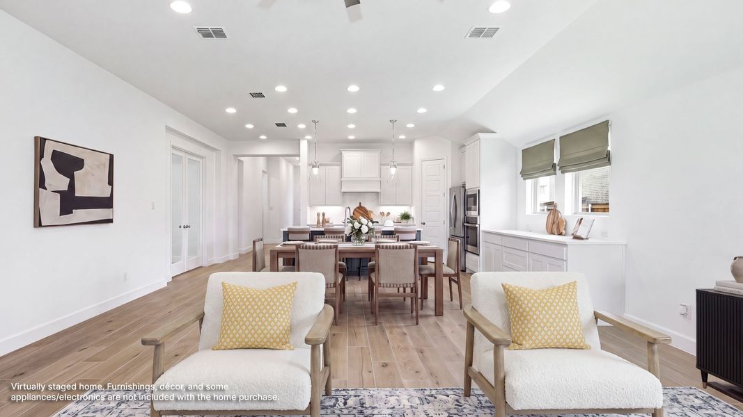 Furnished interior view inside a new home in Myrtle Creek, Waxahachie (Image 9).
