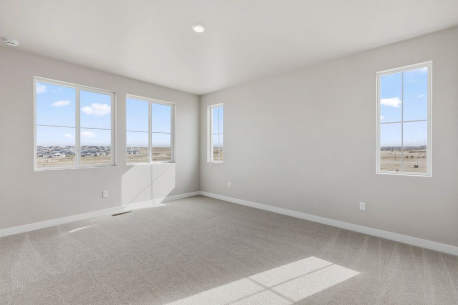 Spacious, unfurnished interior of a new home in The Aurora Highlands, Aurora (Image 19).
