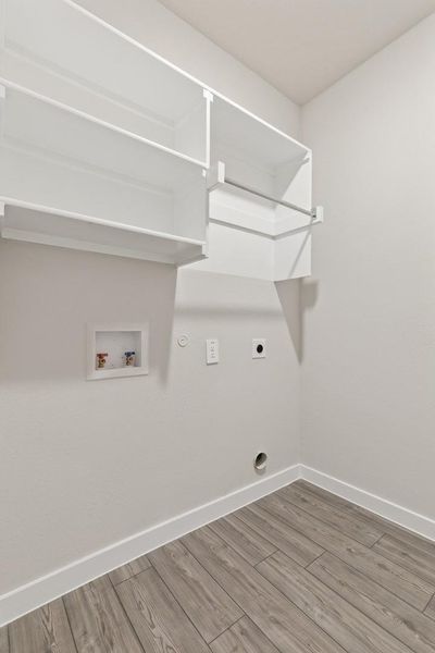 Spacious, unfurnished interior of a new home in Trinity Ranch, Elgin (Image 16).