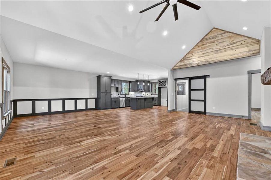 Spacious, unfurnished interior of a new home in , Ellijay (Image 35).