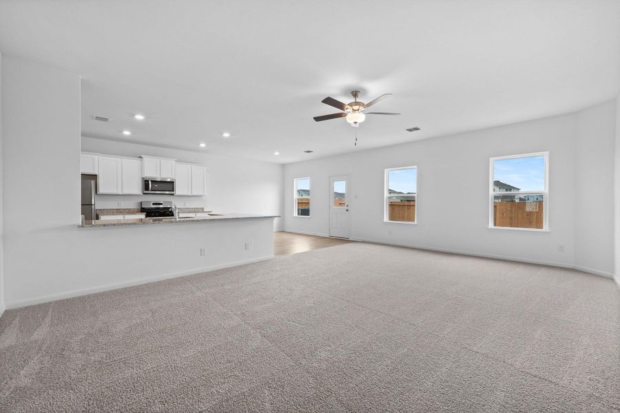 Spacious, unfurnished interior of a new home in Sunset Oaks, Maxwell (Image 12). Spacious, unfurnished interior of a new home in Sunset Oaks, Maxwell (Image 12).