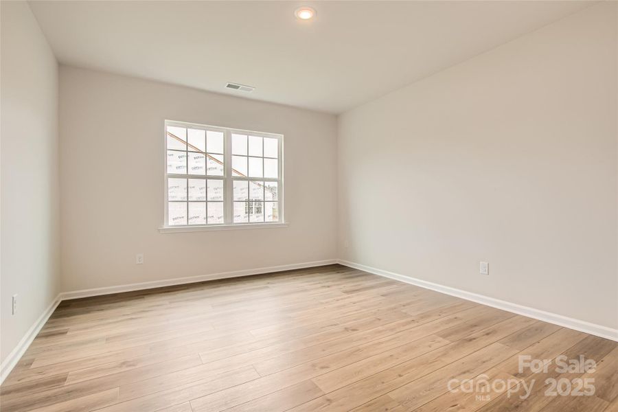 Owner's Suite(example) Owner's Suite(example)