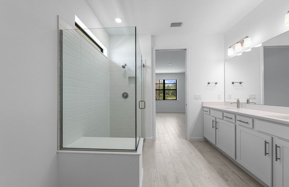 Furnished interior view inside a new home in Terreno, Naples (Image 14).