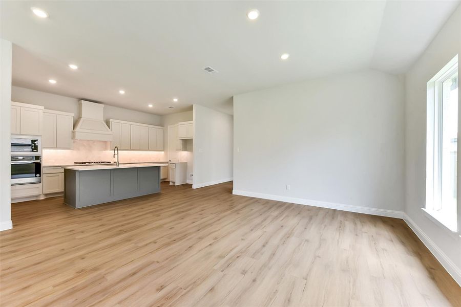 Image 31 of a home in Evergreen 50'.