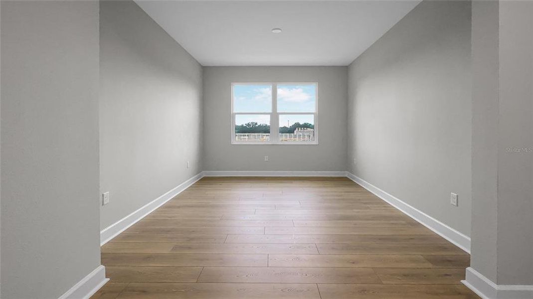 Spacious, unfurnished interior of a new home in Cresswind at Hammock Oaks, Lady Lake (Image 59). Spacious, unfurnished interior of a new home in Cresswind at Hammock Oaks, Lady Lake (Image 59).