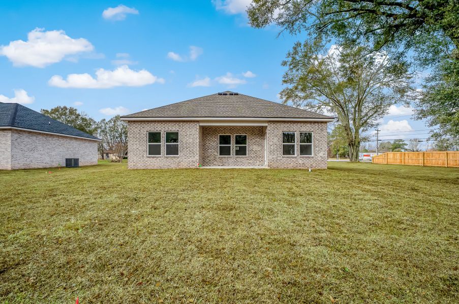 Exterior details and patio area of a home in Barton's Bend, Crestview (Image 3). Exterior details and patio area of a home in Barton's Bend, Crestview (Image 3).