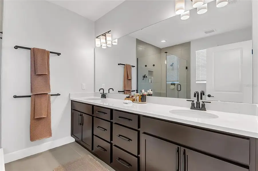 Furnished interior view inside a new home in , Winter Garden (Image 18).