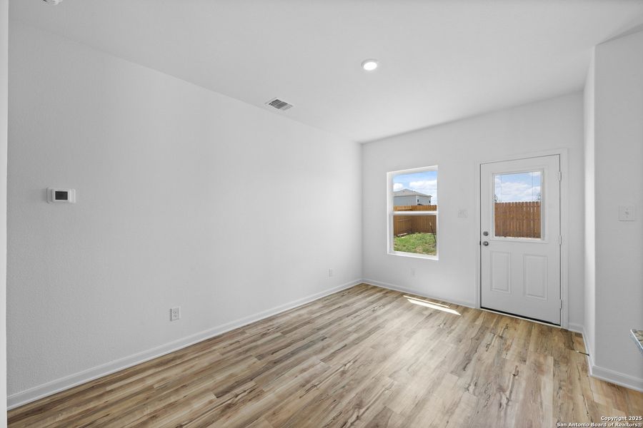 Spacious, unfurnished interior of a new home in Blue Wing, San Antonio (Image 19). Spacious, unfurnished interior of a new home in Blue Wing, San Antonio (Image 19).