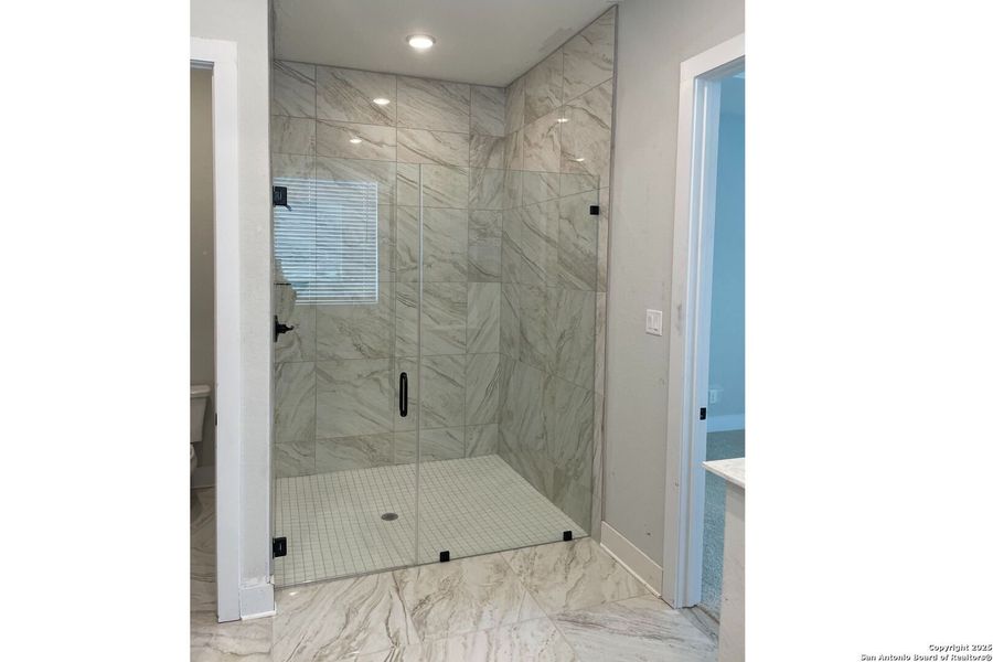 Image 43 of a home in Potranco Oaks.