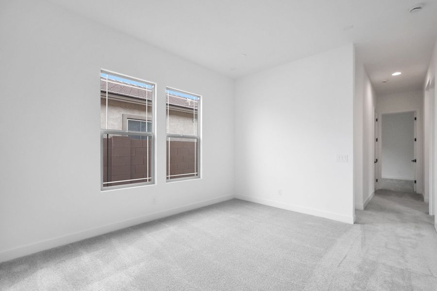 Spacious, unfurnished interior of a new home in Aloravita South, Peoria (Image 31).