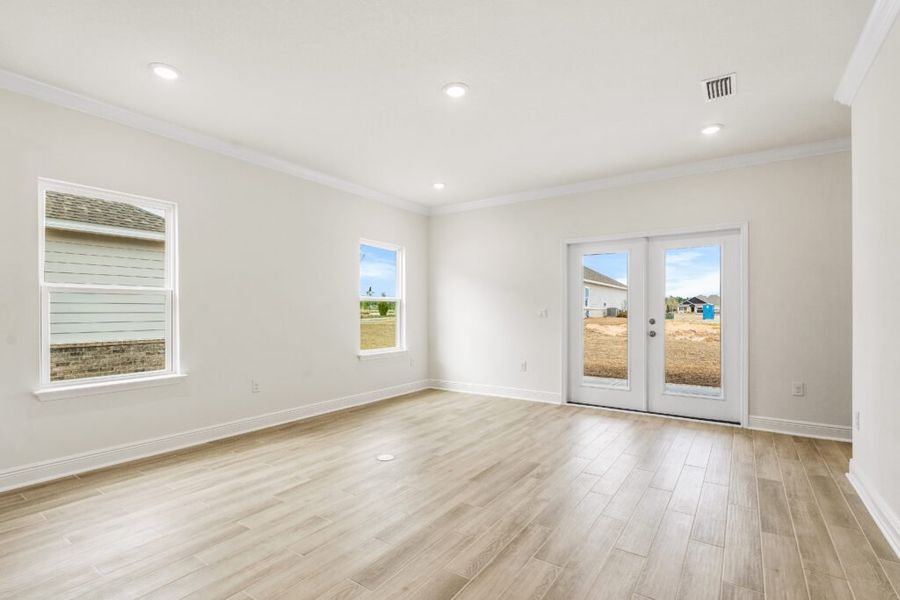 Spacious, unfurnished interior of a new home in Natureview, Freeport (Image 31).