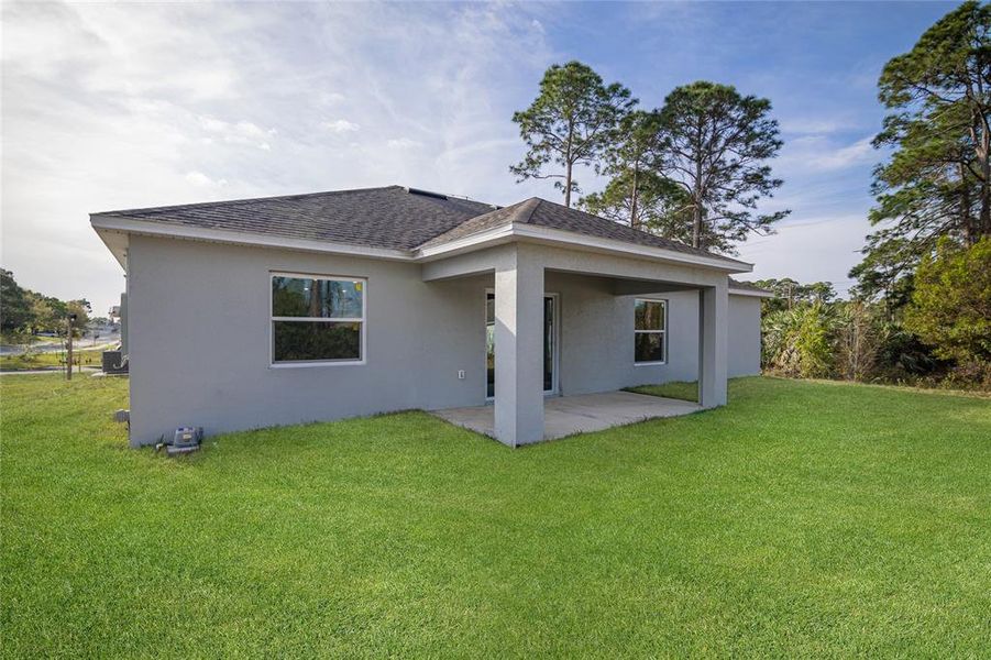 Exterior details and patio area of a home in , Palm Bay (Image 3).