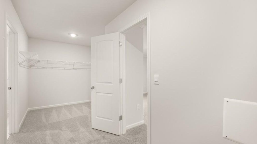 Spacious, unfurnished interior of a new home in Haven Abbey, Cumming (Image 14).