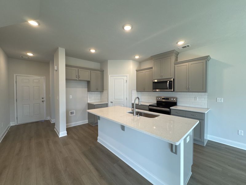 Furnished interior view inside a new home in Caroleton Townhomes, Grovetown (Image 10).