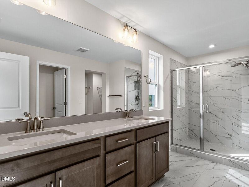 028-1280x960-primary-bath