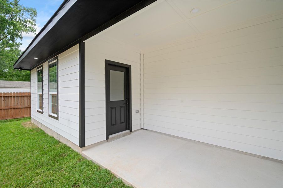 Exterior details and patio area of a home in , Porter (Image 27).