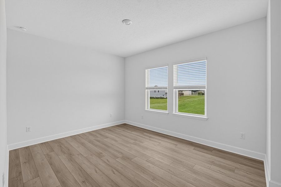 Spacious, unfurnished interior of a new home in Victoria Lakes, Odessa (Image 12).