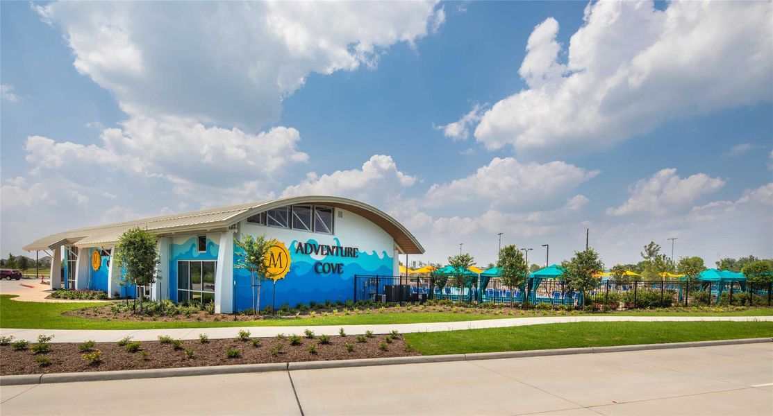 Community amenities in , Iowa Colony (Image 17).