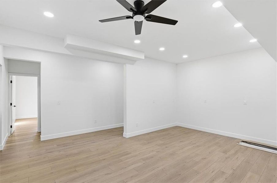 Spacious, unfurnished interior of a new home in , Atlanta (Image 52).